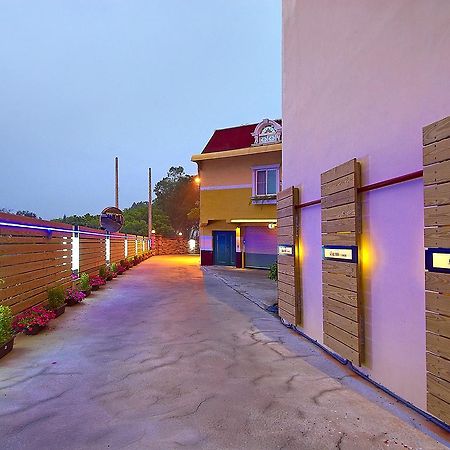 Qi Hai Motel Zhunan Exterior photo